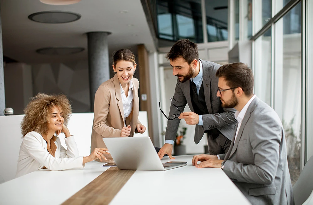Soluciones enfocadas en la presencia digital, experiencia de usuario y automatización.