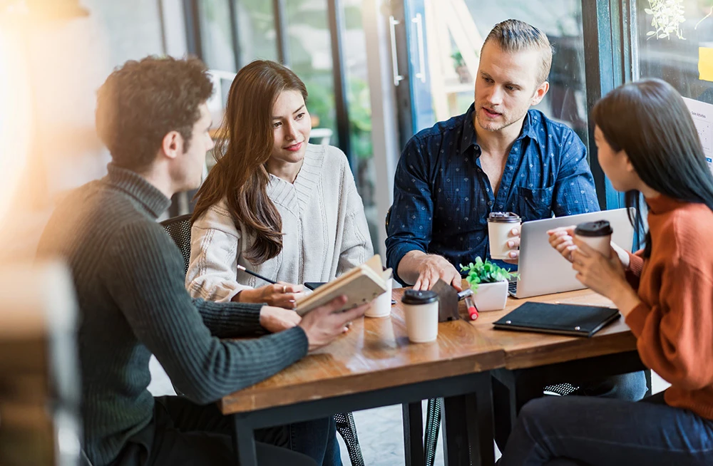 Soluciones enfocadas en la presencia digital, experiencia de usuario y automatización.